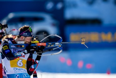 Biathlon athlete in the relay discipline