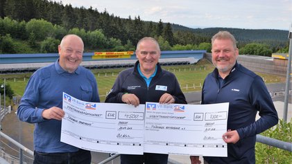 Spendenübergabe Helden des Biathlons Fotoquelle: Thüringer Skiverband e.V.